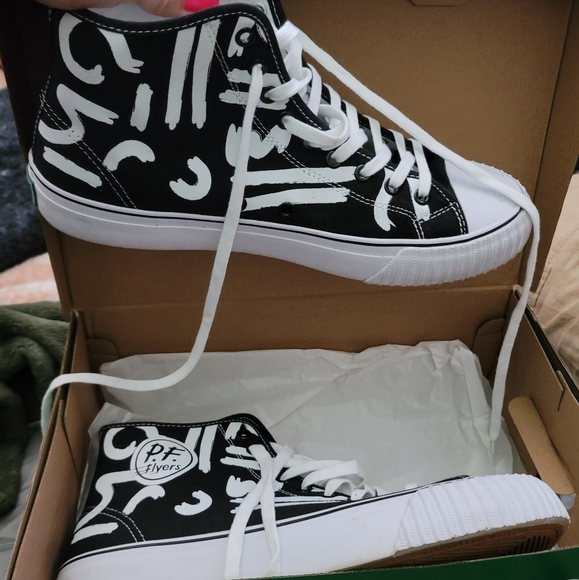 PF Flyers - Picture 2 of 5